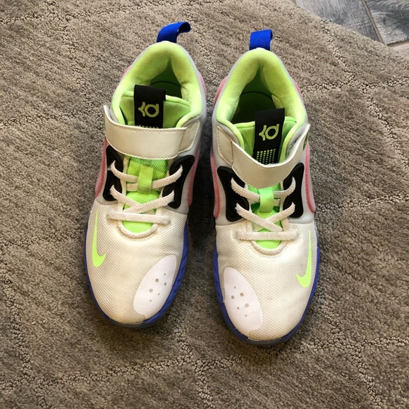 no tie basketball shoes